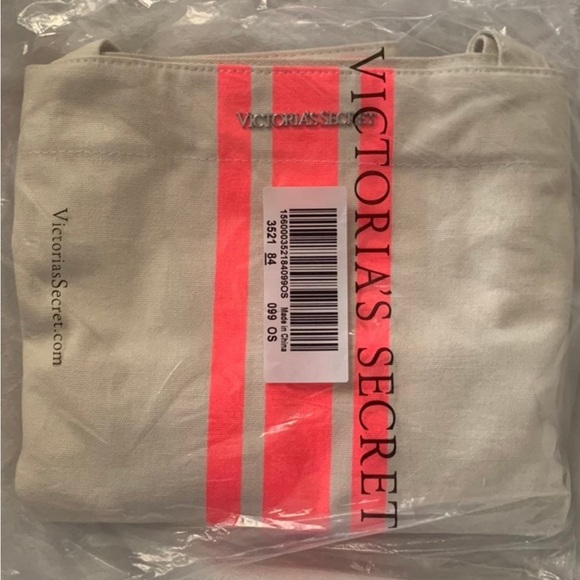 VS Beach Bag - Picture 2 of 4